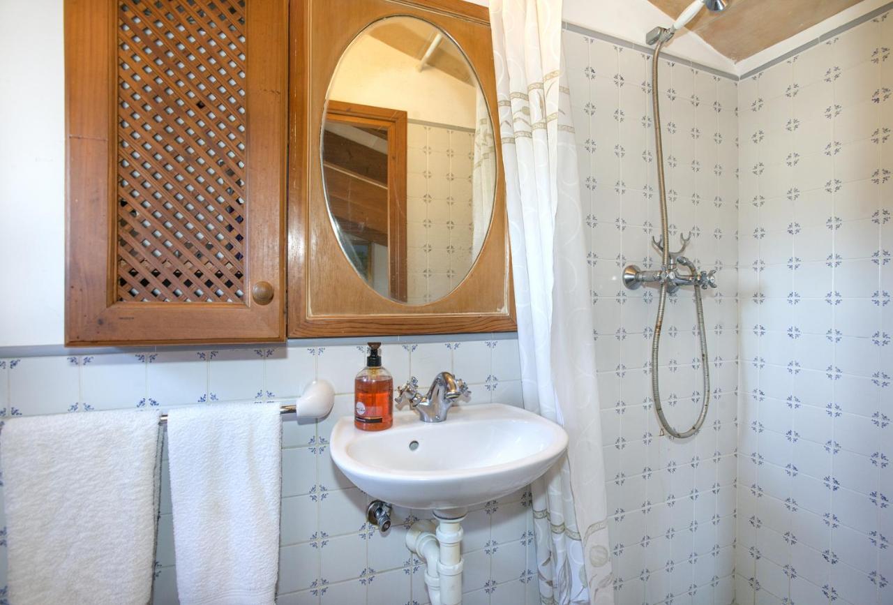 Owl Booking Villa Rocases - Rustic Stay 알쿠디아 외부 사진